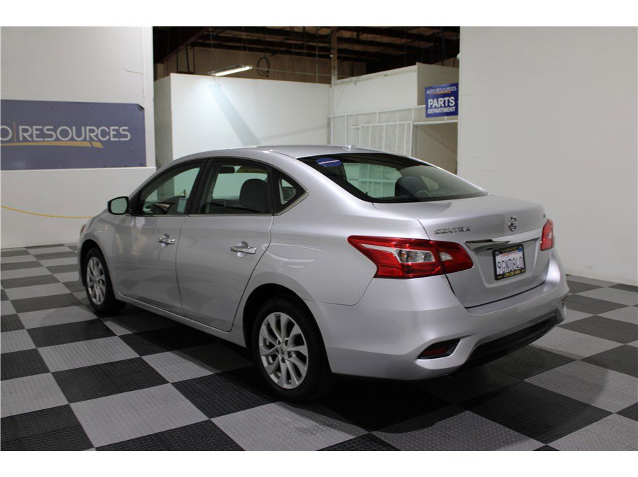 2019 Nissan Sentra SV photo 4