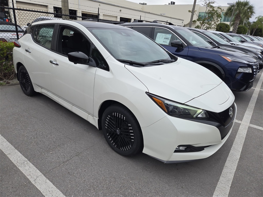 2024 Nissan Leaf SV Plus photo 2