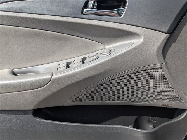 2013 Hyundai Sonata SE photo 16
