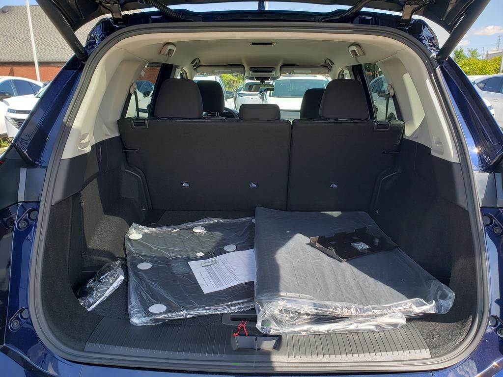 2026 Nissan Rogue SV photo 4