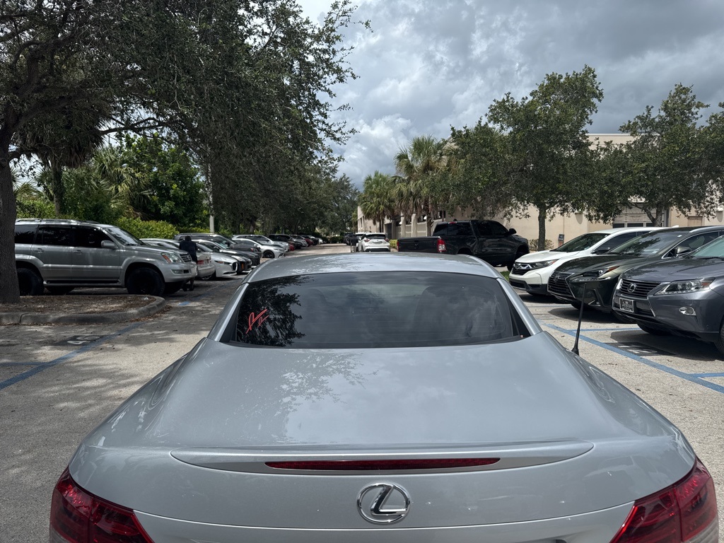 2013 Lexus IS 350 photo 4