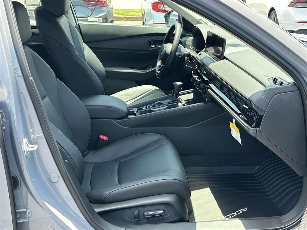 2025 Honda Accord Hybrid EX-L photo 6