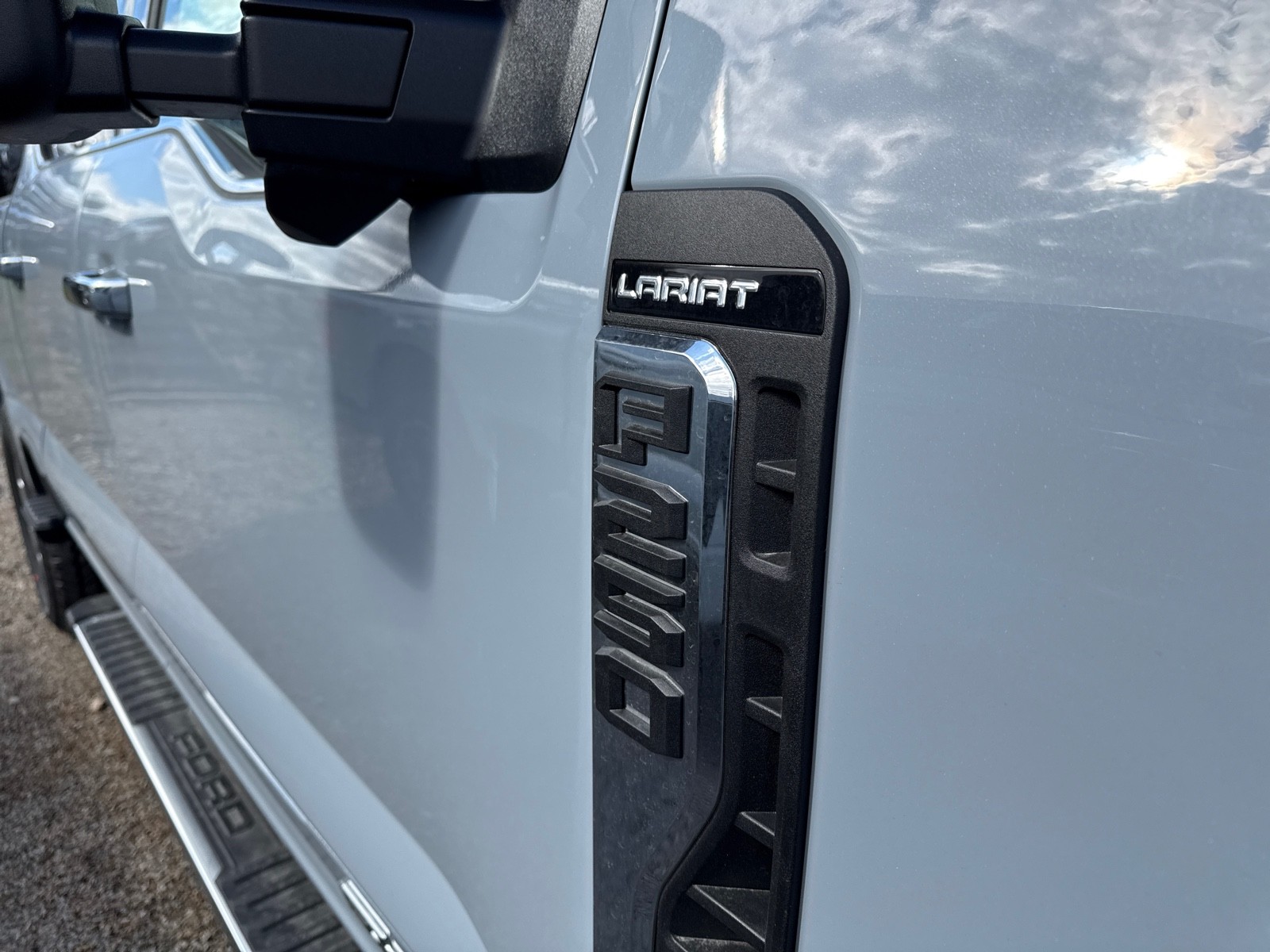 2026 Ford F-250 Lariat photo 4