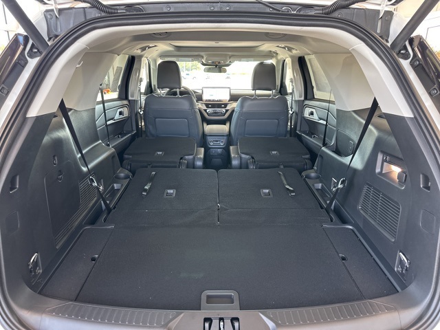 2025 Ford Explorer photo 41