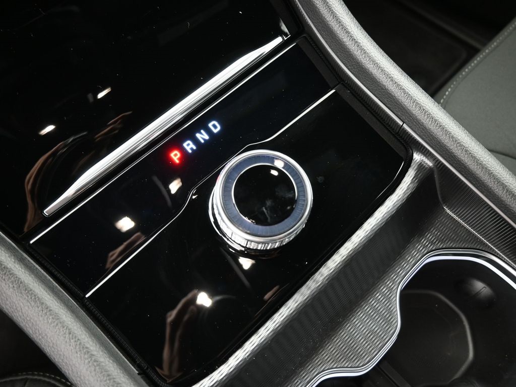 2025 Jeep Grand Cherokee Laredo photo 4