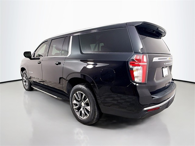 2023 Chevrolet Suburban LT photo 6