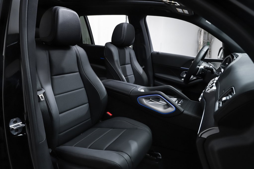 2026 Mercedes Benz GLS 450 4MATIC photo 8