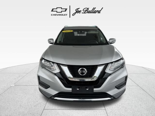 2018 Nissan Rogue SV photo 2