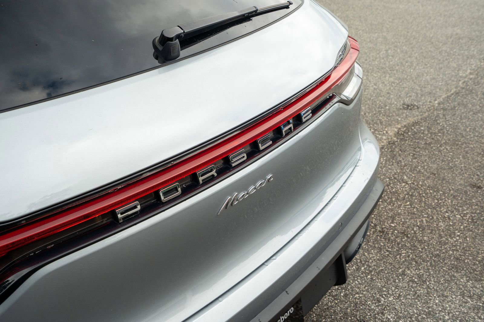 2024 Porsche Macan Base photo 18
