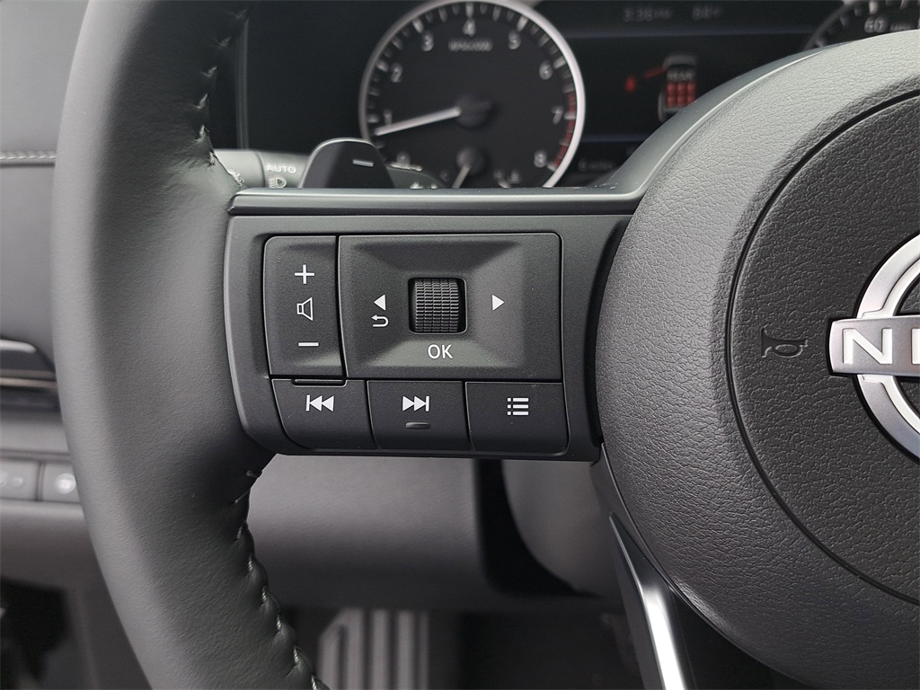 2025 Nissan Pathfinder SV photo 22