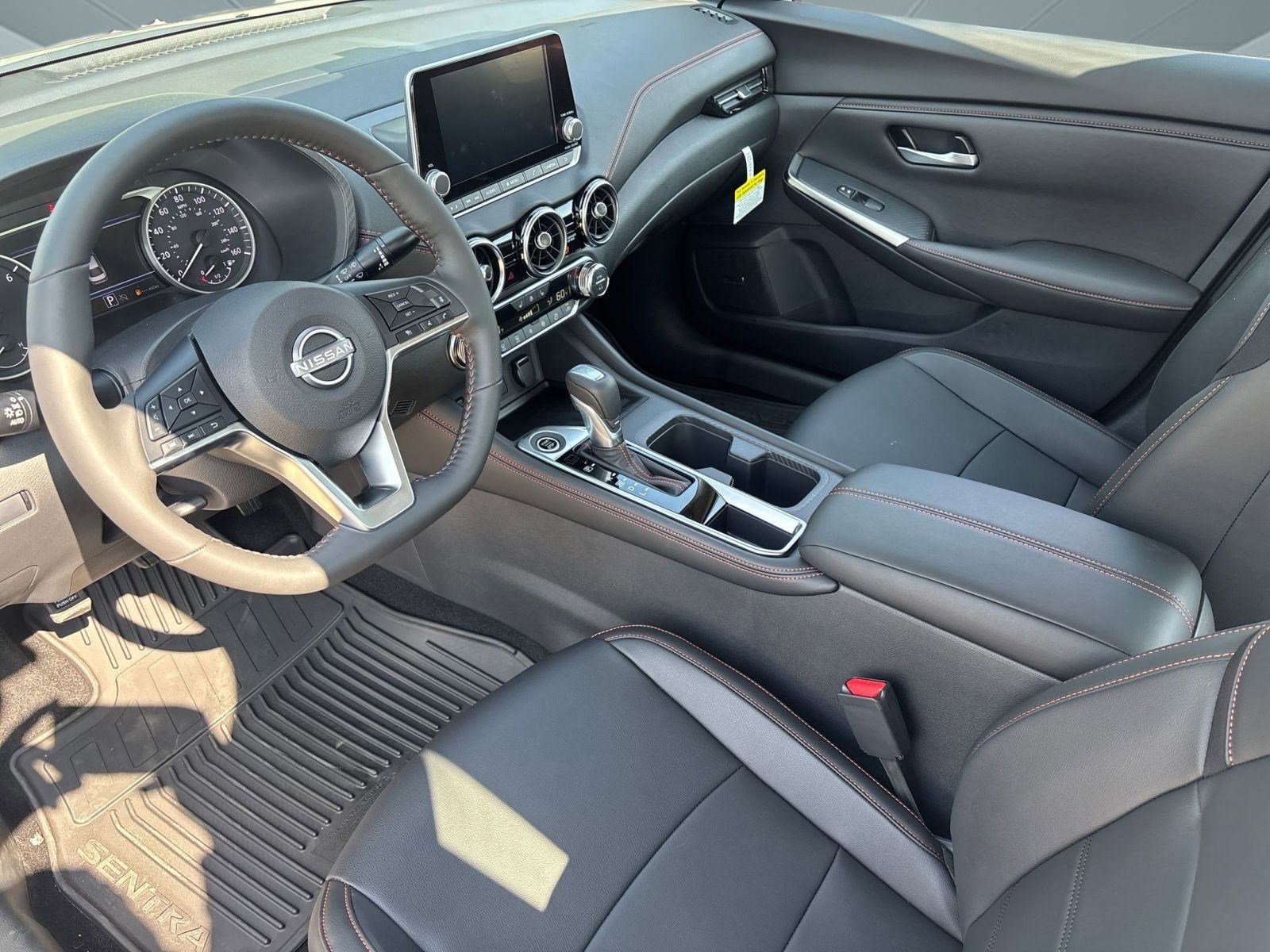 2025 Nissan Sentra SR photo 4