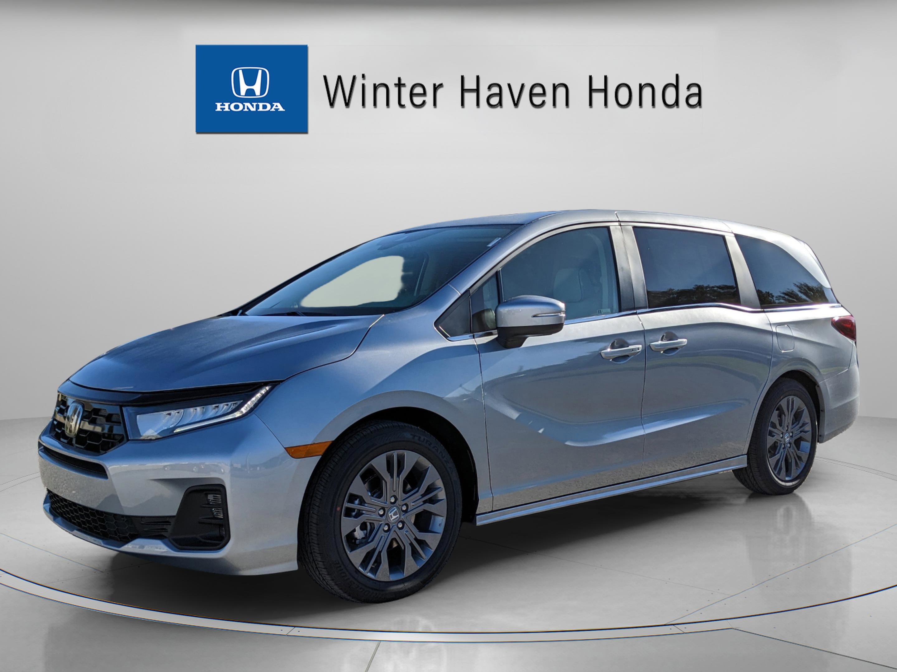 2026 Honda Odyssey Touring photo 3