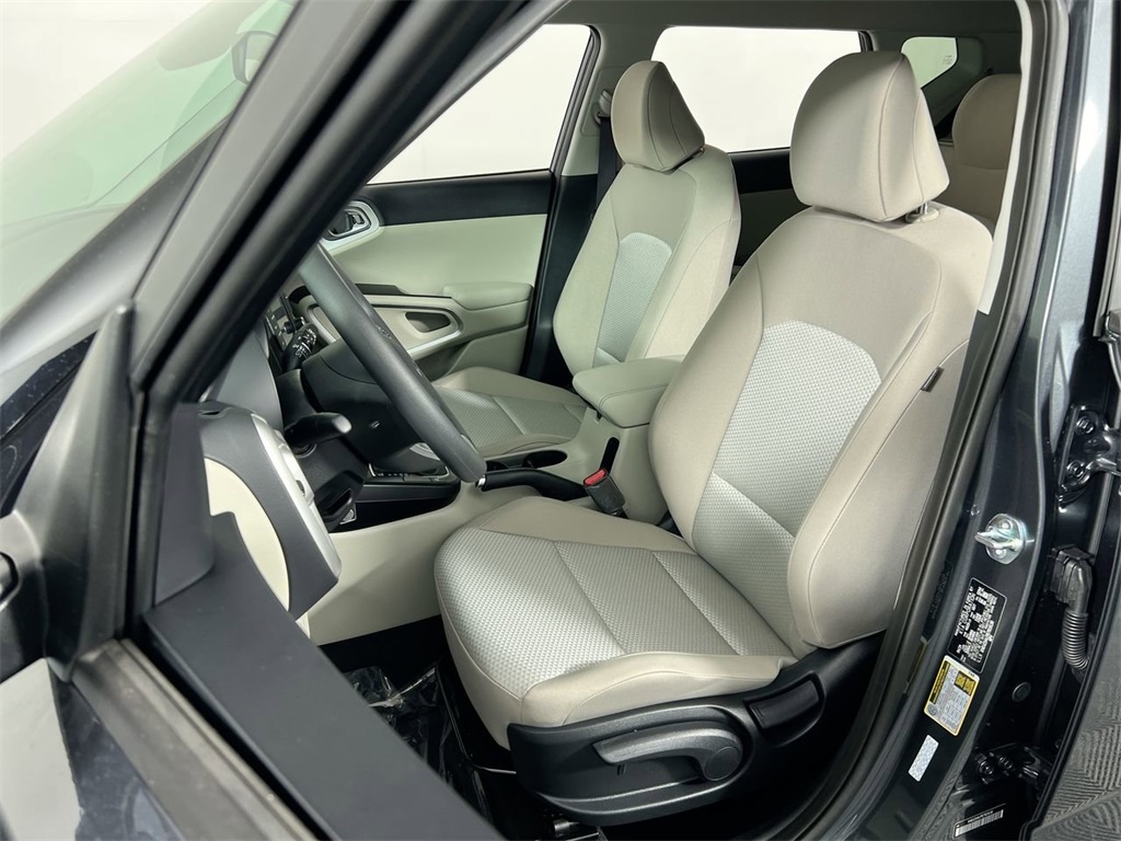 2025 Kia Soul LX S photo 11