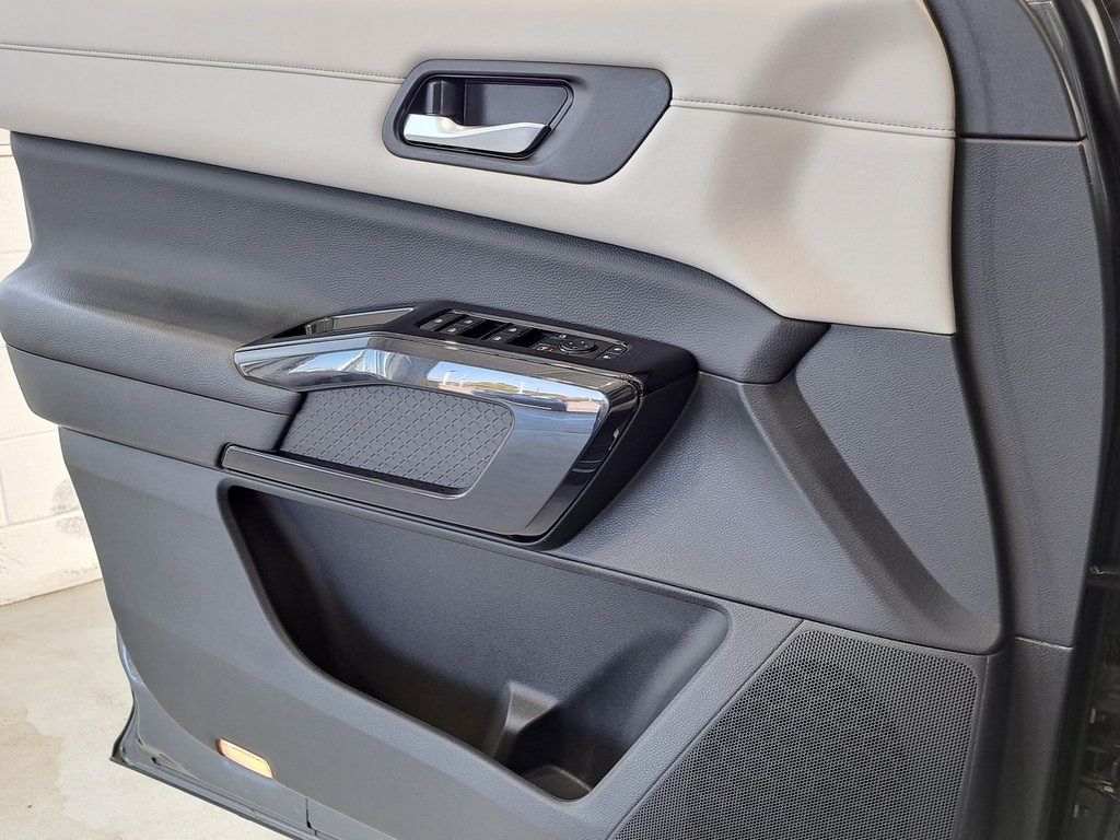 2022 Nissan Pathfinder SV photo 18