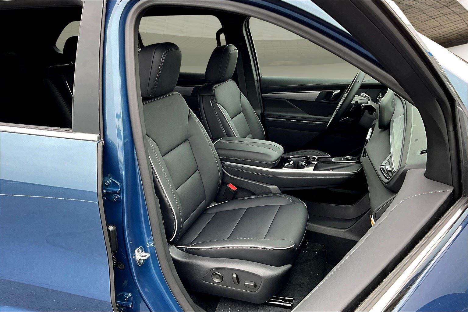2025 Buick Enclave Preferred photo 10