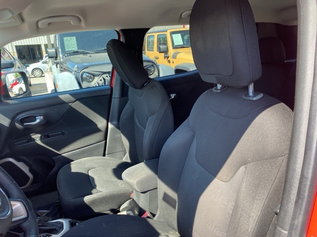 2015 Jeep Renegade Latitude photo 8