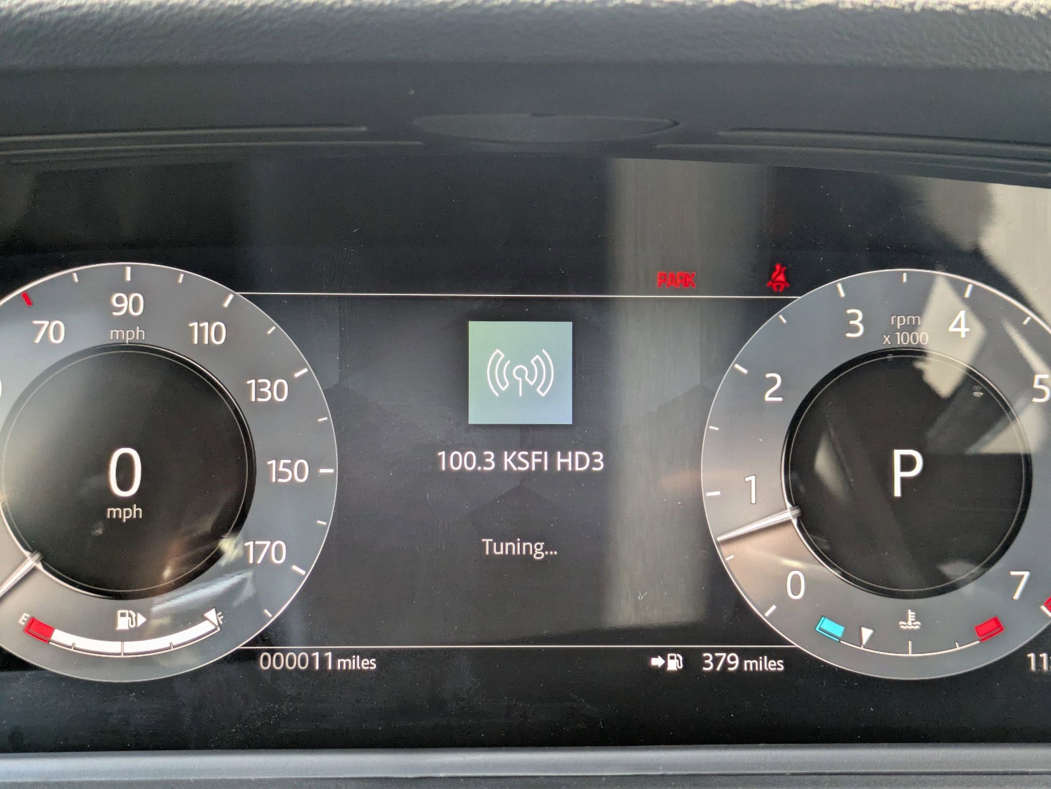 2026 Land Rover Range Rover Velar S photo 11