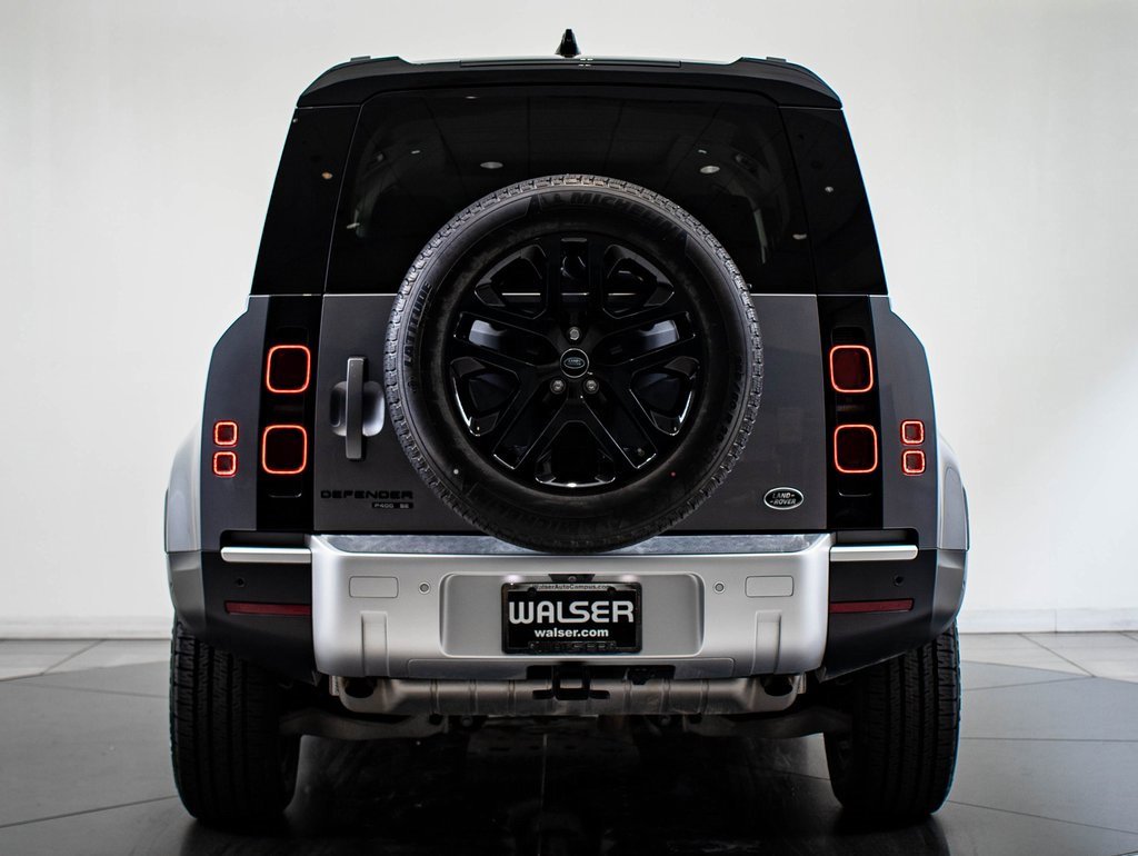 2020 Land Rover Defender 110 SE photo 10