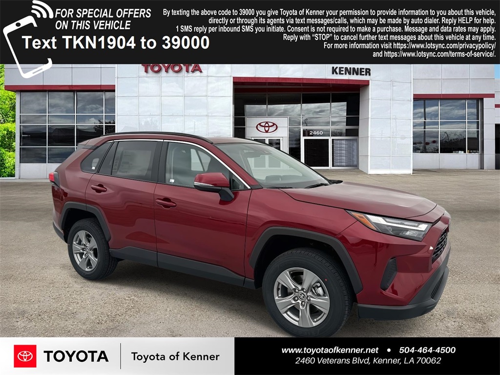 2025 Toyota RAV4 XLE's photo