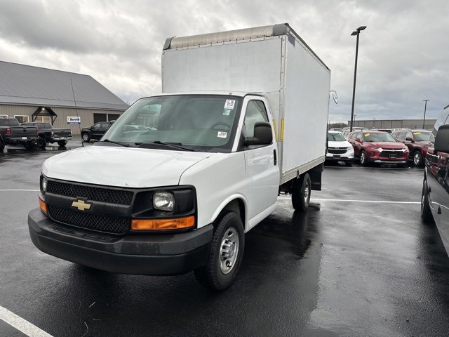 2017 Chevrolet Express 3500 Work Van photo 3