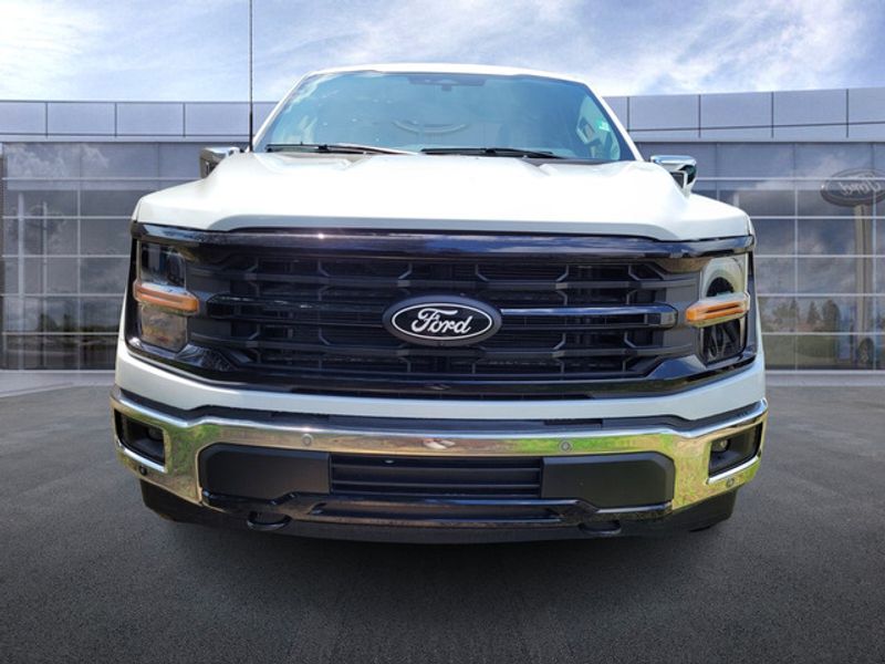 2024 Ford F-150 XLT photo 2