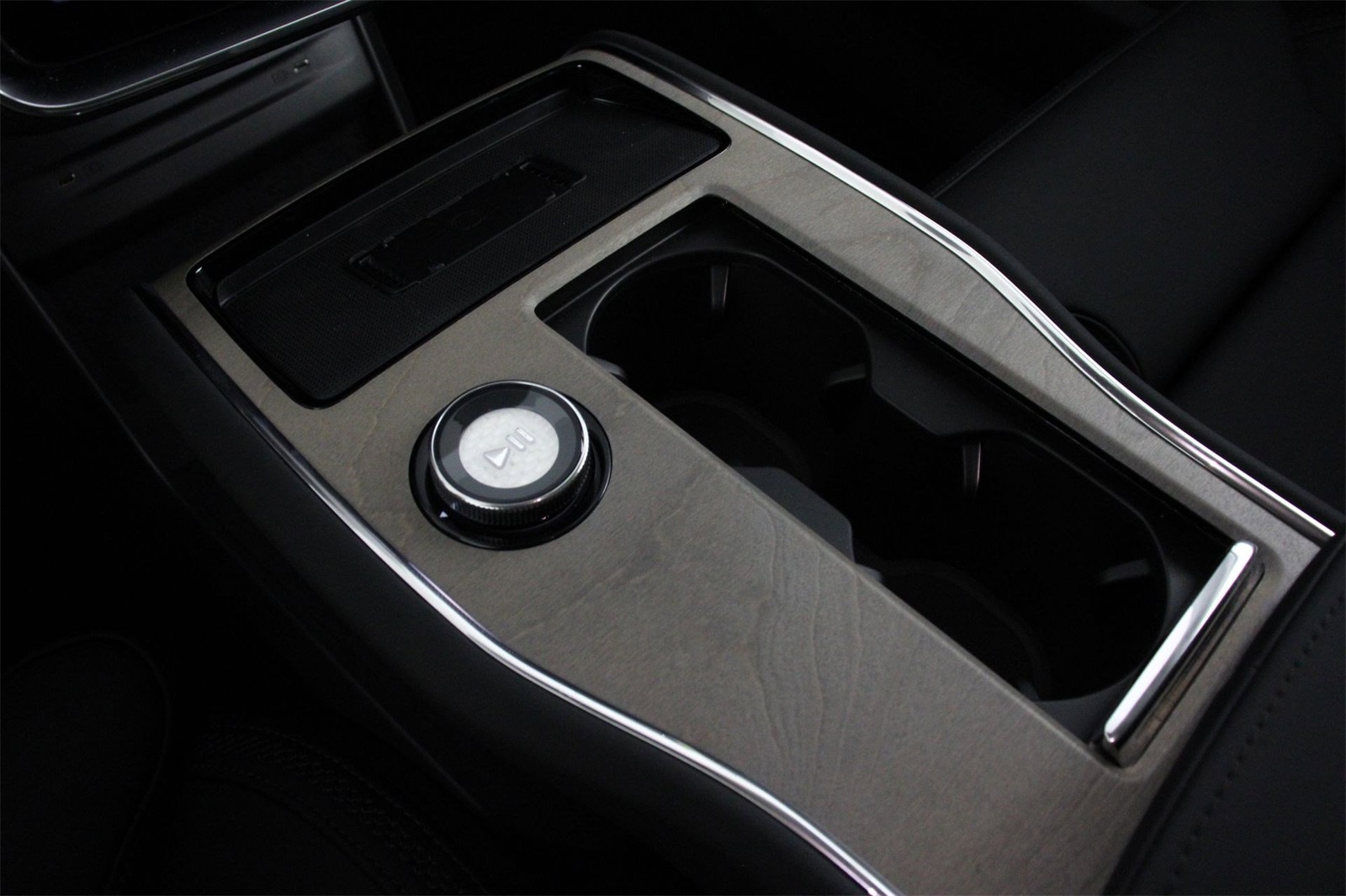 2025 Volvo EX90 Twin Motor Performance Ultra photo 4
