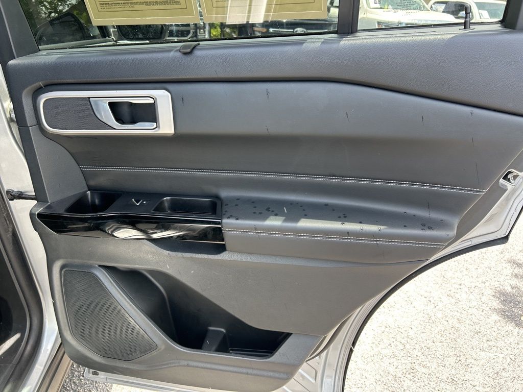 2023 Ford Explorer ST photo 42