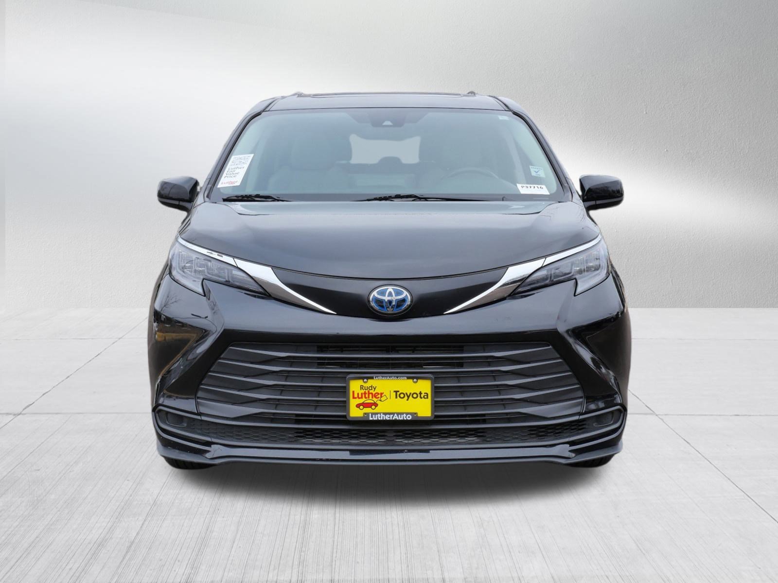 Certified 2024 Toyota Sienna LE with VIN 5TDBRKECXRS201573 for sale in Golden Valley, Minnesota