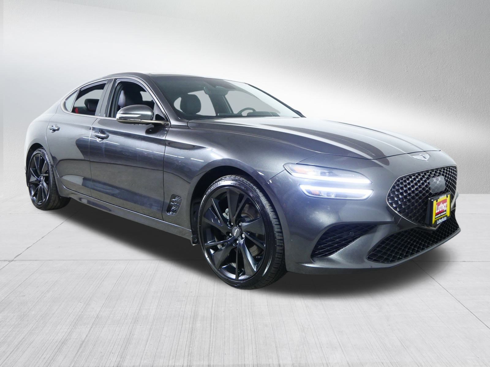 2023 GENESIS G70 Standard's photo