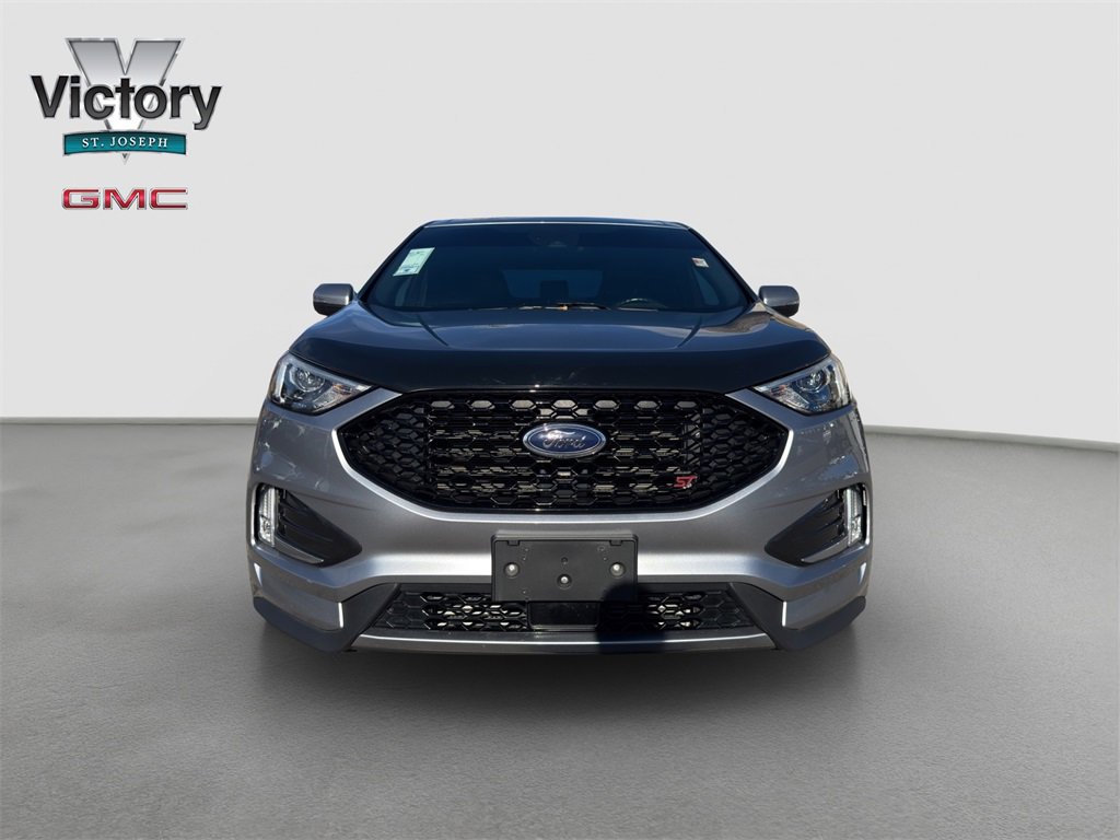 2022 Ford Edge ST photo 3