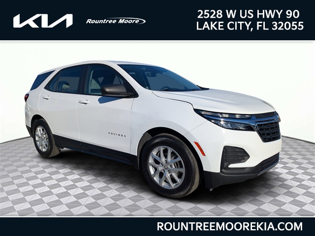 2023 Chevrolet Equinox LS's photo