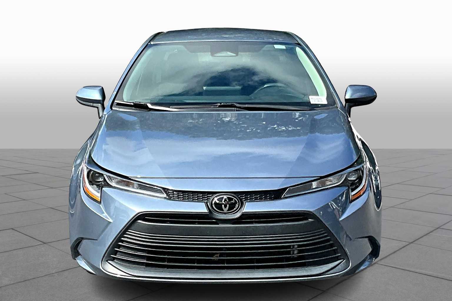 2024 Toyota Corolla LE photo 3