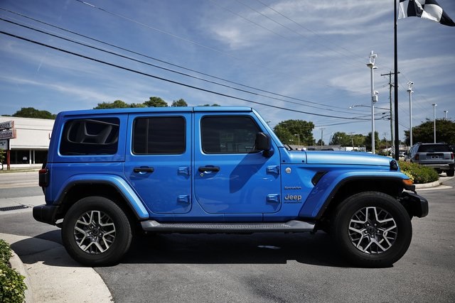 2024 Jeep Wrangler Sahara photo 11