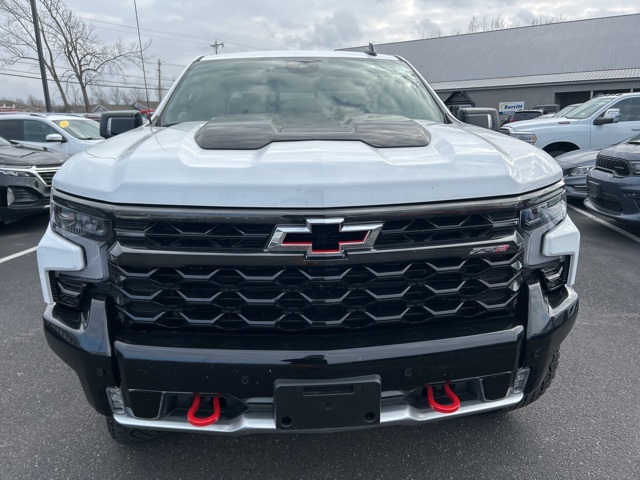 2025 Chevrolet Silverado 1500 ZR2 photo 2