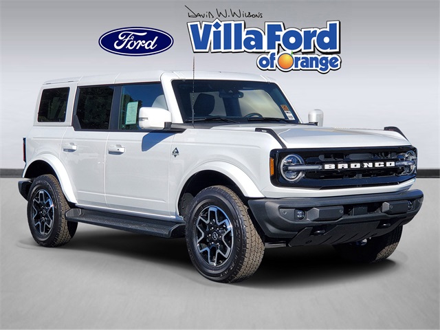 2025 Ford Bronco 4-Door Outer Banks's photo