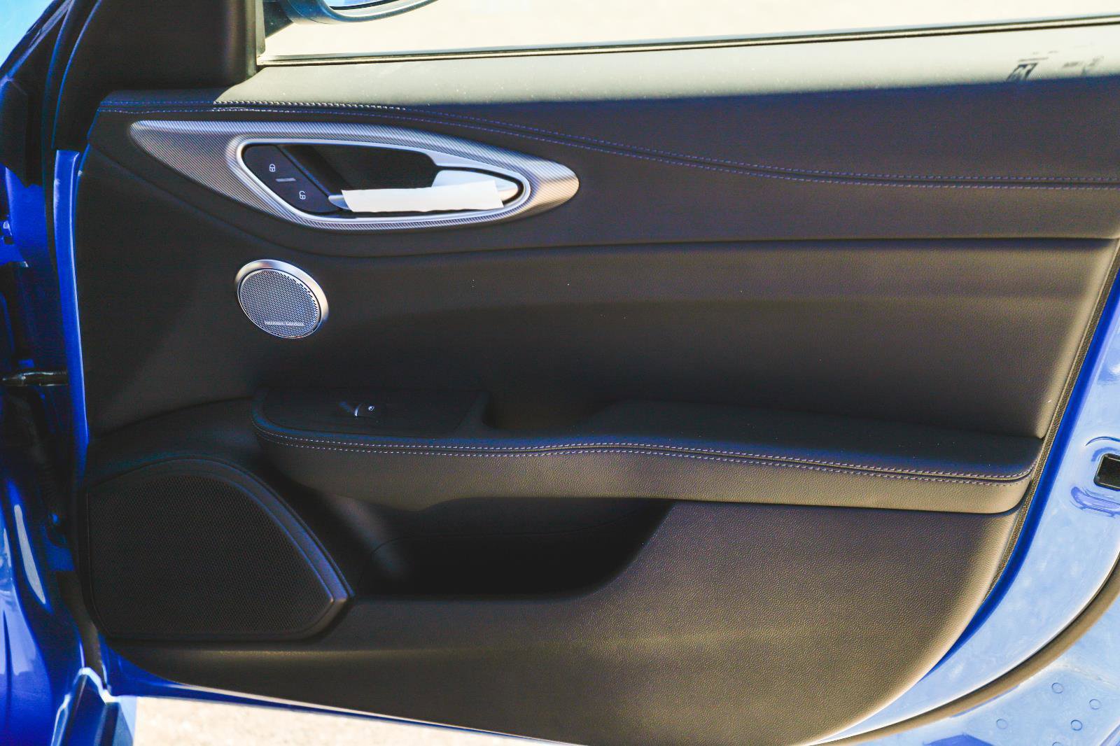 2025 Alfa Romeo Giulia Base photo 13