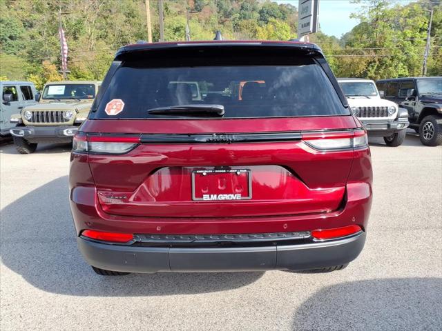 2025 Jeep Grand Cherokee Altitude photo 3