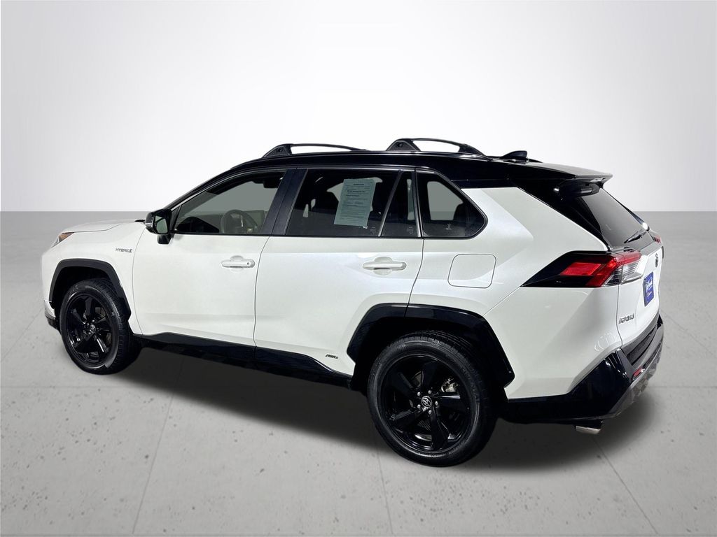 2020 Toyota RAV4 Hybrid XSE photo 7