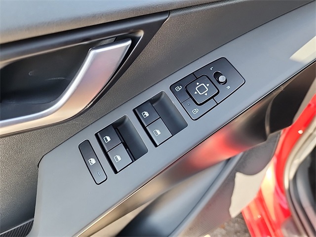 2025 Kia Niro LX photo 11