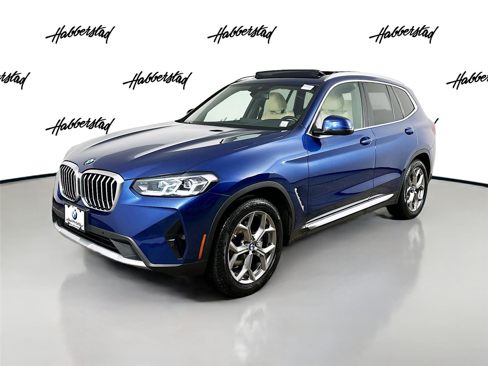 2022 BMW X3 30i's photo