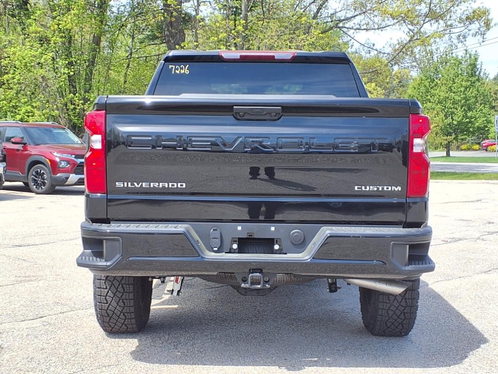 2025 Chevrolet Silverado 1500 Custom Trail Boss photo 4