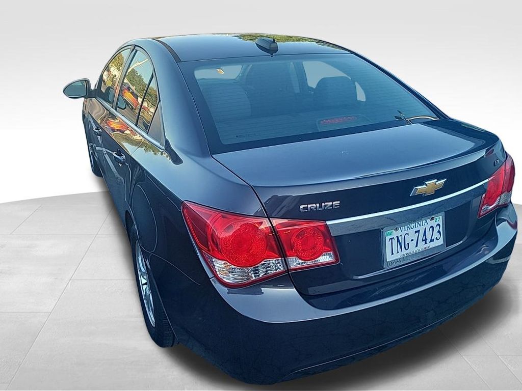 2016 Chevrolet Cruze LT photo 4