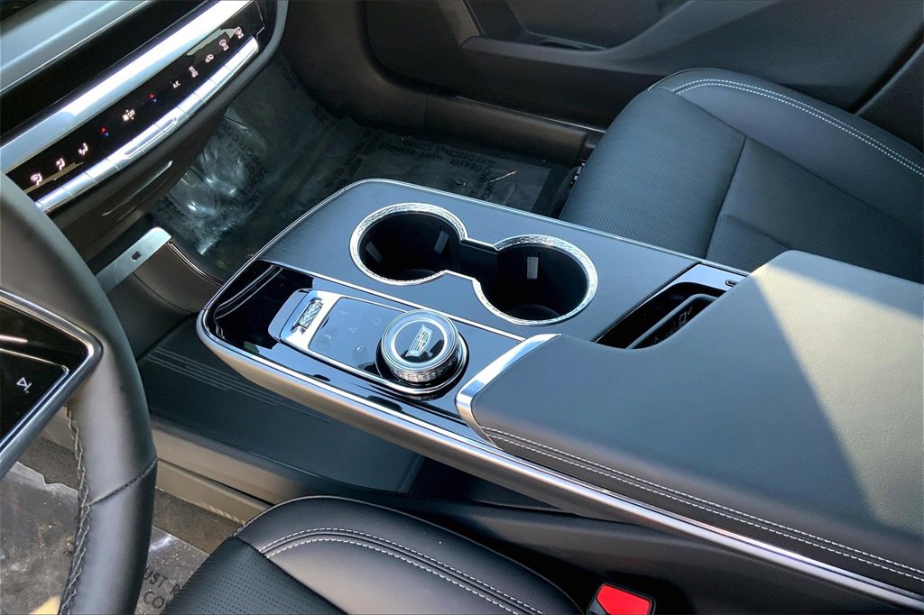 2025 Cadillac Lyriq Sport photo 9