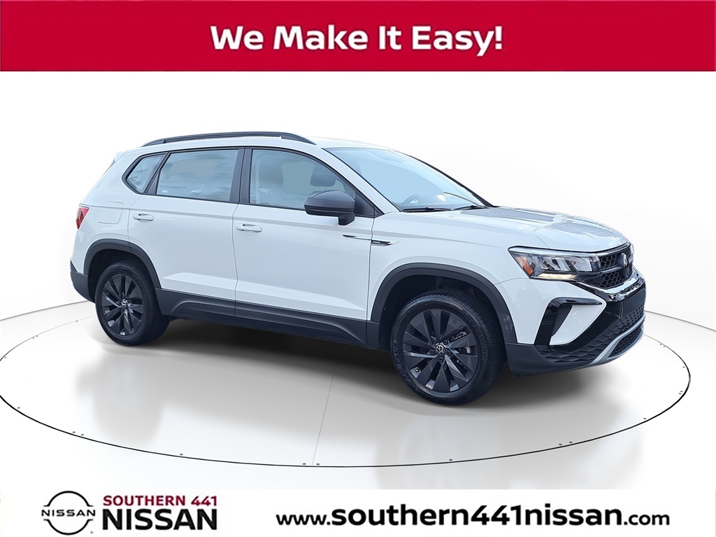2024 Volkswagen Taos S's photo