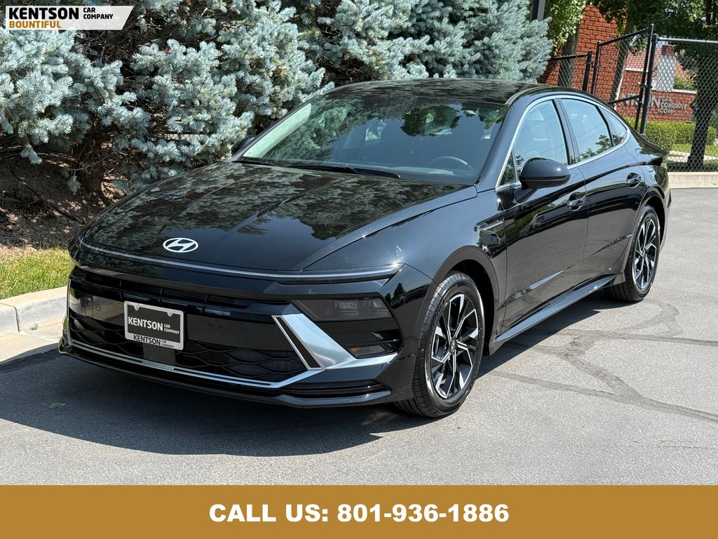 2024 Hyundai Sonata SEL photo 3