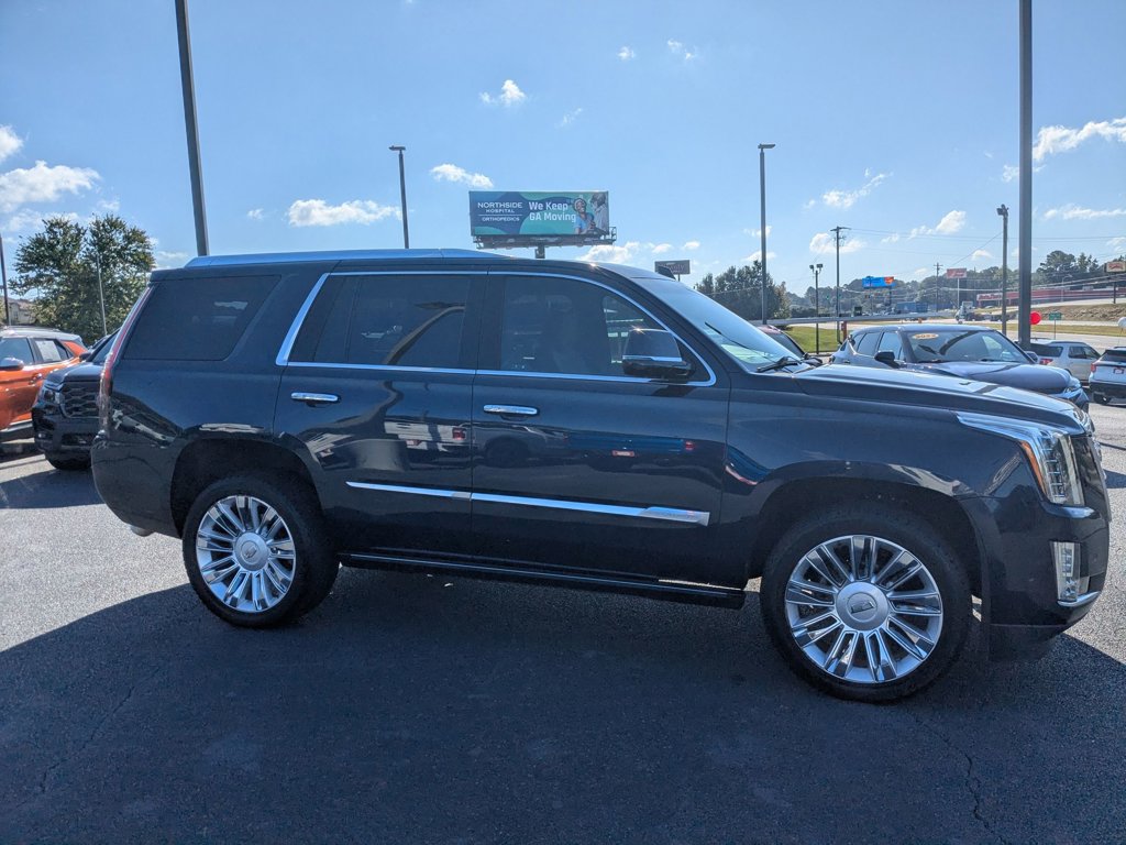 2019 Cadillac Escalade Platinum photo 3