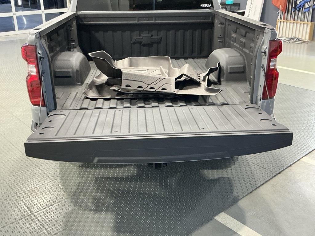 2024 Chevrolet Silverado 1500 LT photo 4