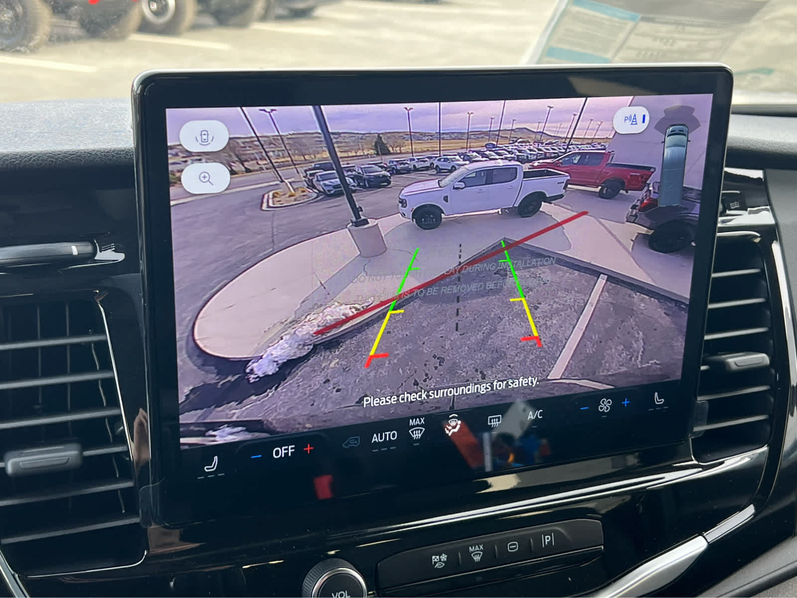 2024 Ford Transit Passenger Van XLT - Photo 32