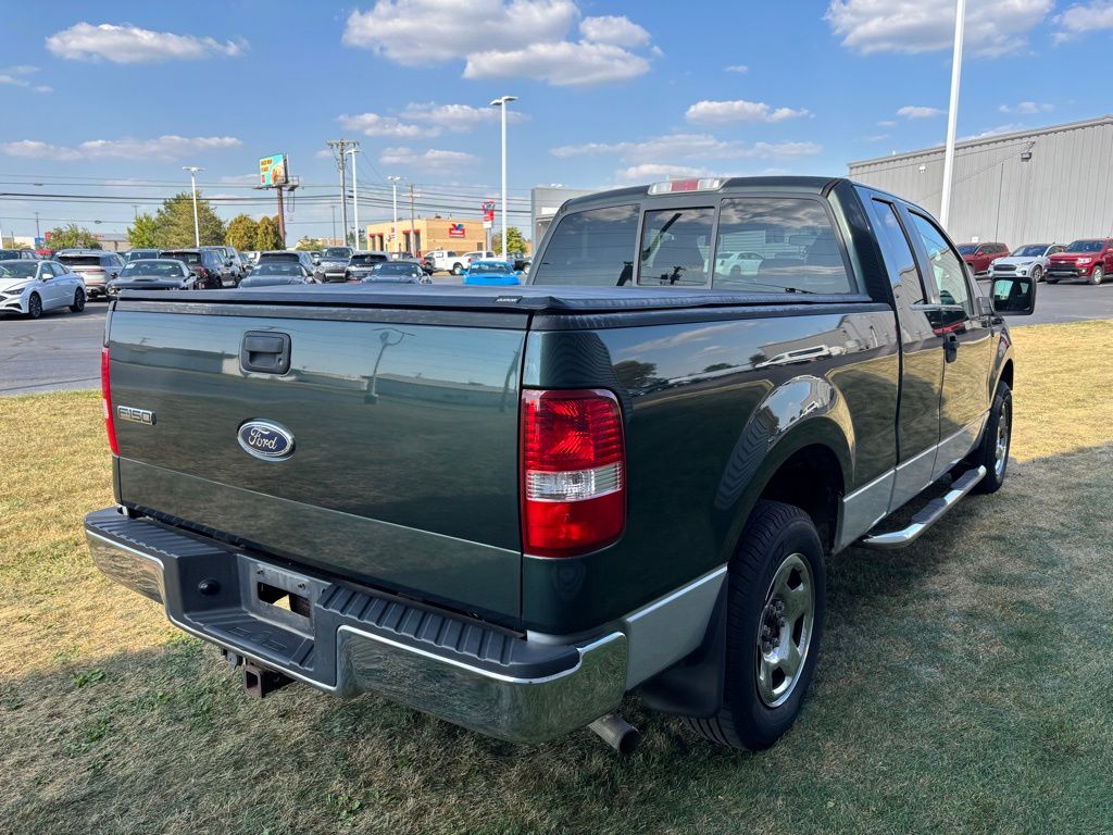 2005 Ford F-150 XLT photo 4