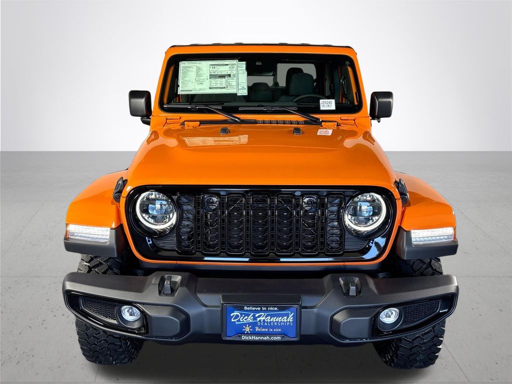 2025 Jeep Gladiator Willys photo 3
